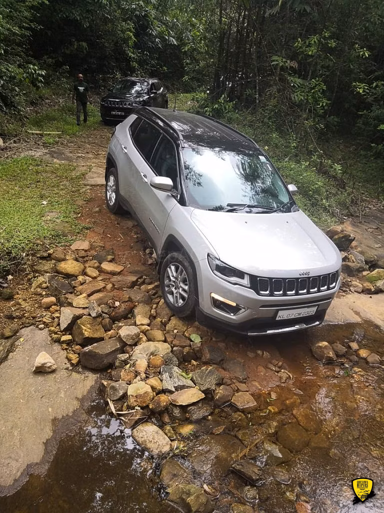 Cochin - Munnar Destination Drive