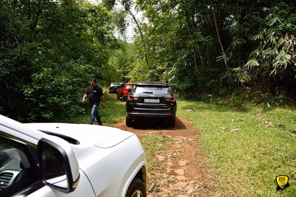 Cochin - Munnar Destination Drive